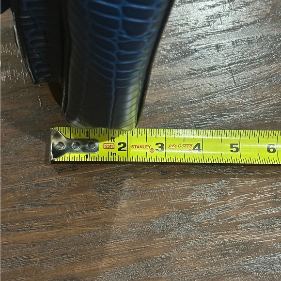 Banana Republic Blue & Gold Purse - Picture 15 of 15